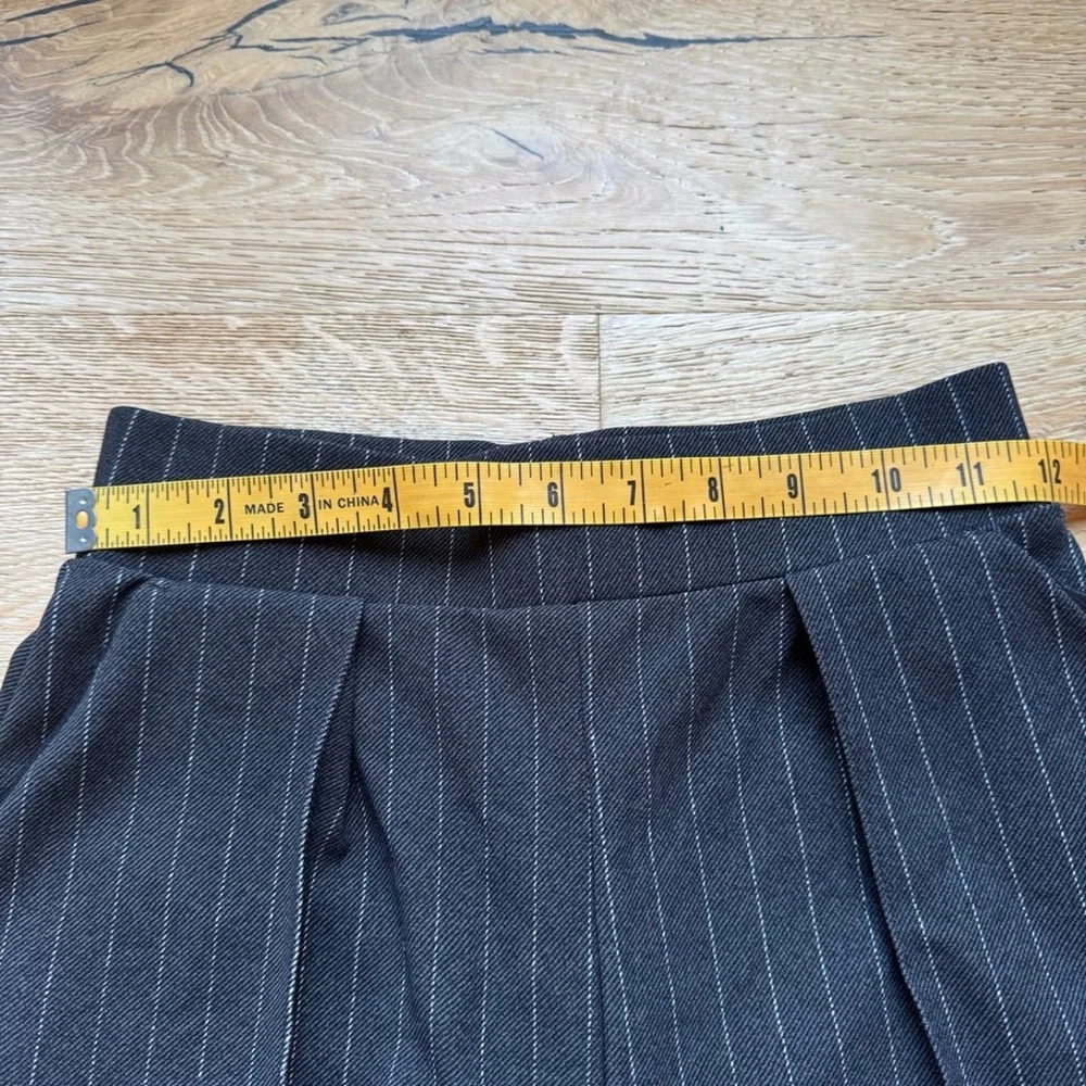 Gray Pinstripe Women's Wide-Leg High rise Pants sz XS NEW NWOT Price Firm! - Picture 8 of 12